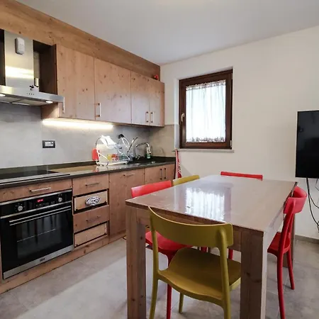 Bilocale Con Giardino Col Ranzola 布吕松