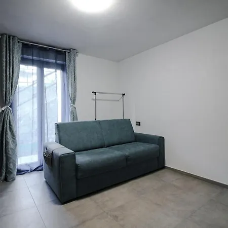 Bilocale Con Giardino Col Ranzola 公寓 *